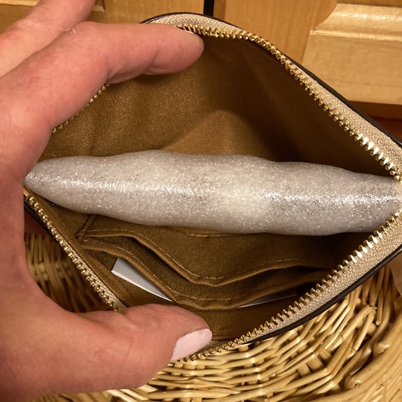 Coach Wristlet In sig. canvas w/floral cluster print.Gold/ light/ khaki multi. - Picture 3 of 9